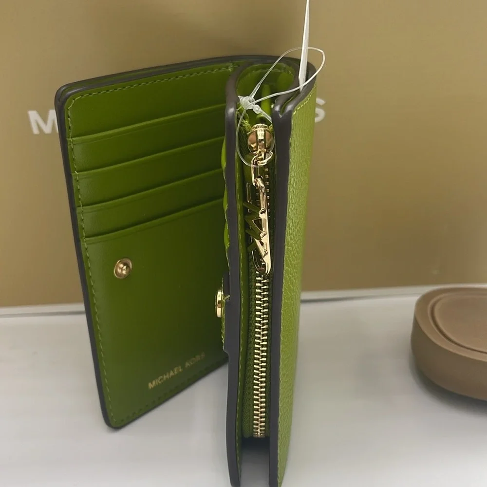 MICHAEL KORS Medium Pebbled Leather Bifold Wallet MEADOW GREEN NWT